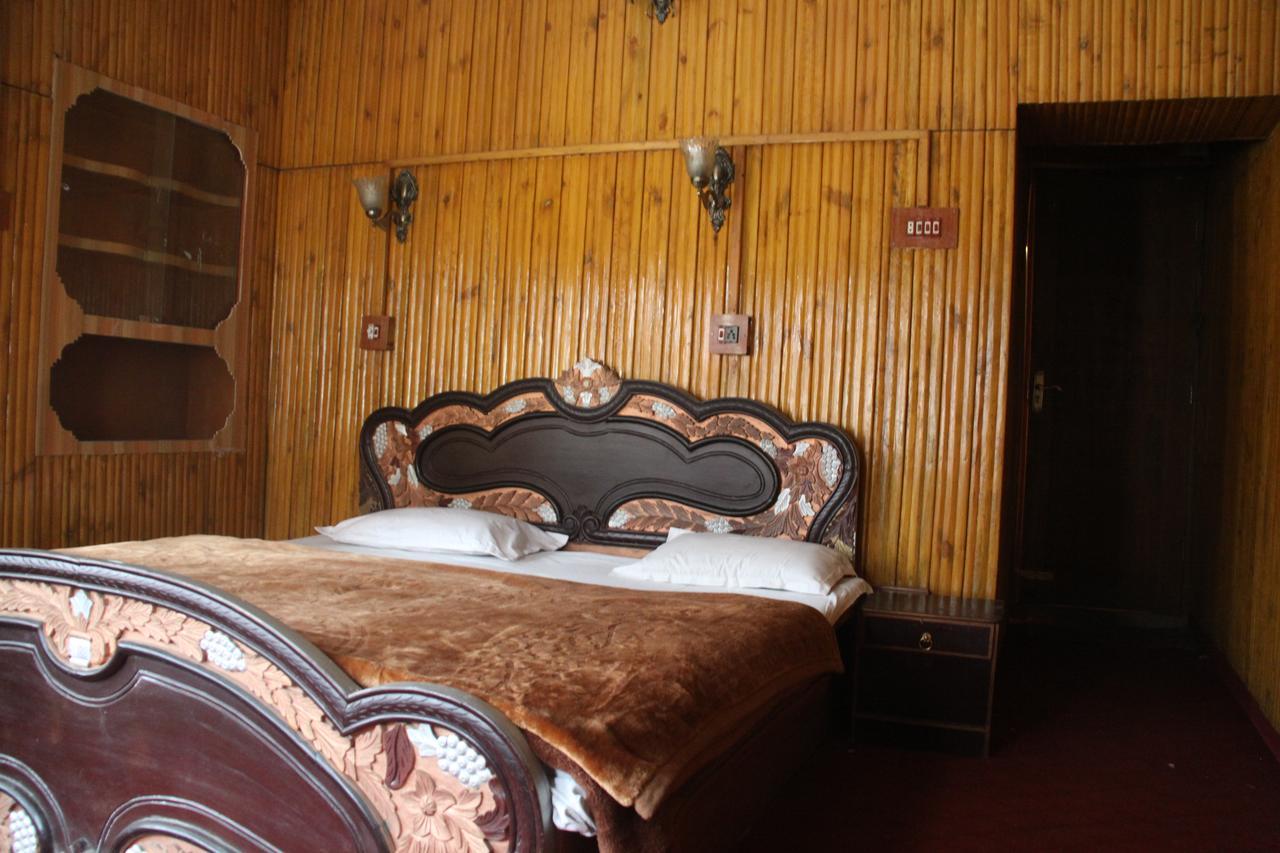 Butterfly Otel Srīnagar Dış mekan fotoğraf